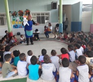 COLORIR - PROJETO CONTANDO HISTÓRIAS COLORINDO VIDAS - UMEI VILA VELHA