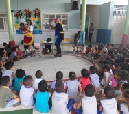 COLORIR - PROJETO CONTANDO HISTÓRIAS COLORINDO VIDAS - UMEI VILA VELHA