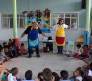 COLORIR - PROJETO CONTANDO HISTÓRIAS COLORINDO VIDAS - UMEI VILA VELHA