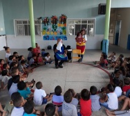 COLORIR - PROJETO CONTANDO HISTÓRIAS COLORINDO VIDAS - UMEI VILA VELHA