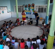 COLORIR - PROJETO CONTANDO HISTÓRIAS COLORINDO VIDAS - UMEI VILA VELHA