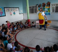 COLORIR - PROJETO CONTANDO HISTÓRIAS COLORINDO VIDAS - UMEI VILA VELHA