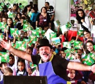 PARTICIPAÇÃO DO COLORIR NA FEIRA LITERÁRIA DO ES - PARE OLHE E ESCUTE!
