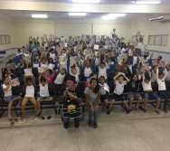 COLORIR - CONTAÇÃO DE HISTÓRIA NA ESCOLA JORGE AMADO - NOVA CARAPINA II