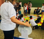AULA DE SEGURANÇA FERROVIÁRIA - ESCOLA GENERAL TIBÚRCIO - BAIRRO PORTO DE SANTANA/CARIACICA