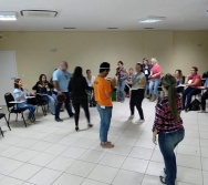 PARTICIPAÇÃO NO PROJETO CONTANDO HISTÓRIAS - OFICINAS (BALNEÁRIO DE CAMBORIU)