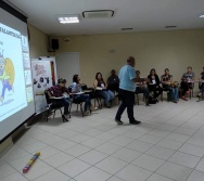 PARTICIPAÇÃO NO PROJETO CONTANDO HISTÓRIAS - OFICINAS (BALNEÁRIO DE CAMBORIU)