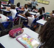 DIA DE SENSIBILIZAÇÃO DO MATUTINO DA ESCOLA ADILSON DA SILVA CASTRO - VITÓRIA (BULLYING)