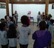 OFICINA DE CONTAÇÃO DE HISTÓRIA - PROJETO VALE ENCANTAR - ANA BERNARDES - VILA VELHA