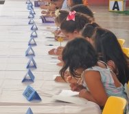 COLORIR SUSTENTÁVEL  FECHAMENTO COM MAIS DE 130 NOVOS ESCRITORES - PEQUENOS ESCRITORES