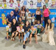 MAIS DE 400 CRIANÇAS FORAM CONTEMPLADAS COM LIVROS DOS CLÁSSICOS DA LITERATURA