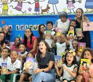 MAIS DE 400 CRIANÇAS FORAM CONTEMPLADAS COM LIVROS DOS CLÁSSICOS DA LITERATURA