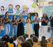 MAIS DE 400 CRIANÇAS FORAM CONTEMPLADAS COM LIVROS DOS CLÁSSICOS DA LITERATURA