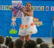 MAIS DE 400 CRIANÇAS FORAM CONTEMPLADAS COM LIVROS DOS CLÁSSICOS DA LITERATURA