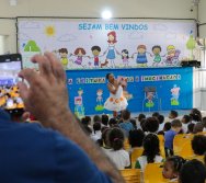 MAIS DE 400 CRIANÇAS FORAM CONTEMPLADAS COM LIVROS DOS CLÁSSICOS DA LITERATURA