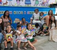 MAIS DE 400 CRIANÇAS FORAM CONTEMPLADAS COM LIVROS DOS CLÁSSICOS DA LITERATURA