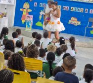 MAIS DE 400 CRIANÇAS FORAM CONTEMPLADAS COM LIVROS DOS CLÁSSICOS DA LITERATURA