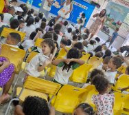 MAIS DE 400 CRIANÇAS FORAM CONTEMPLADAS COM LIVROS DOS CLÁSSICOS DA LITERATURA