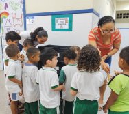 PROJETO COLORIR SUSTENTÁVEL - AS TURMAS VÃO ALIMENTAR AS MINHOCAS