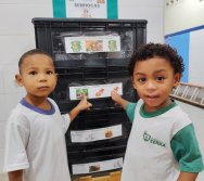 PROJETO COLORIR SUSTENTÁVEL - AS TURMAS VÃO ALIMENTAR AS MINHOCAS