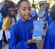 PAA - PASSEATA AMBIENTAL NA COMUNIDADE DE NAQUE - ESCOLA PEDRO FERNANDES