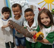 MASCOTE PROJETO COLORIR SUSTENTÁVEL PREMIADO - PARCERIA COM A EMPRESA ELKEM