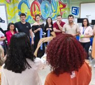 PROJETO APOIE - SEDU/CARIACICA - ES - COLORIR TRABALHANDO AS DIFERENÇAS COM PSICÓLOGOS E ASSISTENTES SOCIAIS