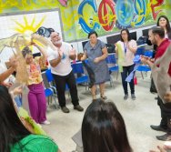 PROJETO APOIE - SEDU/CARIACICA - ES - COLORIR TRABALHANDO AS DIFERENÇAS COM PSICÓLOGOS E ASSISTENTES SOCIAIS