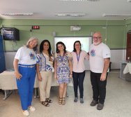 PROJETO APOIE - SEDU/CARIACICA - ES - COLORIR TRABALHANDO AS DIFERENÇAS COM PSICÓLOGOS E ASSISTENTES SOCIAIS