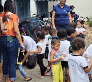 DIA DE PLANTAR RABANETES COM O CMEI REGIONAL SILVESTRE - PEQUENOS HORTICULTORES NO PROJETO COLORIR SUSTENTÁVEL