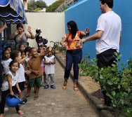 DIA DE PLANTAR RABANETES COM O CMEI REGIONAL SILVESTRE - PEQUENOS HORTICULTORES NO PROJETO COLORIR SUSTENTÁVEL