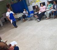 CONTANDO HISTÓRIAS COLORINDO VIDAS - PROJETO APOIE - PSICÓLOGOS E ASSISTENTES SOCIAIS (CARIACICA)