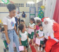CHEGADA DE PAPAI NOEL - CMEI REGIONAL SILVESTRE
