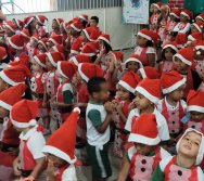 CHEGADA DE PAPAI NOEL - CMEI VERA CALMON