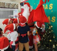 CHEGADA DE PAPAI NOEL - CMEI VERA CALMON