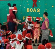 CHEGADA DE PAPAI NOEL - CMEI VERA CALMON
