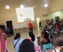 ESCOLA DE PAIS - MINHA CASA TAMBÉM É COLORIDA - CMEI CORA CORALINA