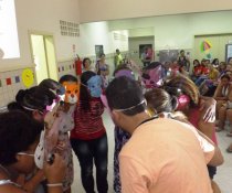 ESCOLA DE PAIS - MINHA CASA TAMBÉM É COLORIDA - CMEI CORA CORALINA