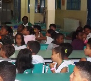 PC3ES - SUSTENTABILIDADE - SENSIBILIZAÇÃO DE ALUNOS DA EMEF ANTÔNIO VIEIRA - SERRA