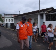 PC3ES  - CULMINÂNCIA DO PROJETO NA ESCOLA PROF ERNESTO NASCIMENTO COM PASSEATA NA RUA