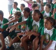 PC3ES  - CULMINÂNCIA DO PROJETO NA ESCOLA PROF ERNESTO NASCIMENTO COM PASSEATA NA RUA
