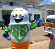 SUPER SUSTENTÁVEL CHEGA EM FUNDÃO E RECEPCIONA AS CRIANÇAS DA EMEF PROF ERNESTO NASCIMENTO