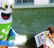 SUPER SUSTENTÁVEL CHEGA EM FUNDÃO E RECEPCIONA AS CRIANÇAS DA EMEF PROF ERNESTO NASCIMENTO