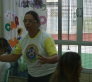 CAPRI - CMEI CORA CORALINA - APRESENTAÇÃO DA PROJETO CONTANDO HISTÓRIA COLORINDO VIDAS