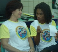 CAPRI - CMEI CORA CORALINA - APRESENTAÇÃO DA PROJETO CONTANDO HISTÓRIA COLORINDO VIDAS