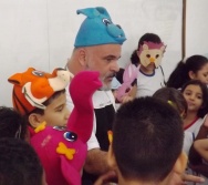 ATIVIDADE CONTANDO HISTÓRIAS COLORINDO VIDAS - ALUNOS DA ESCOLA LUDOVICO PAVONI - VITÓRIA