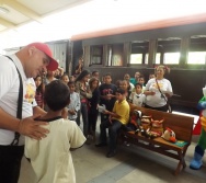 NA TRILHA DOS VALORES - 1ª ETAPA: VIVENCIAR - EEEF MANOEL PASCHOAL E EMEF ANTÔNIO V. REZENDE