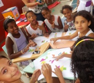 BRINCANDO E APRENDENDO NA EEEF MANOEL PASCHOAL - FLEXAL