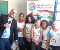 CASOS DE ESCOLA - CUIDA DE MIM - ENFRENTAMENTO AO BULLYING ESCOLAR - UMEF DARCY RIBEIRO