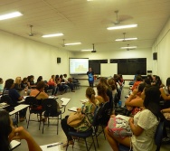 Oficina de Contação de histórias com turma de pedagogia da FACULDADE NOVO MILÊNIO